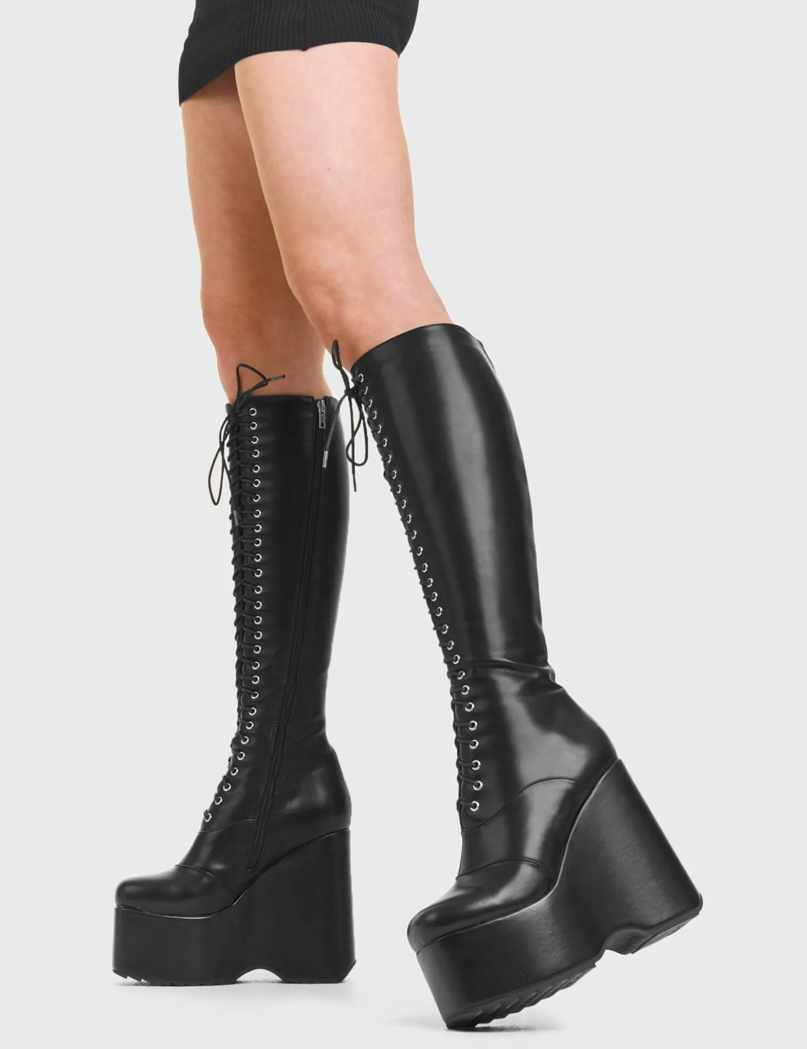 LAMODA Kiss City Chunky Platform Knee High Boots< Kniehoch